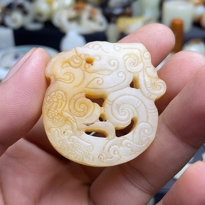 颈饰未镶嵌和田玉