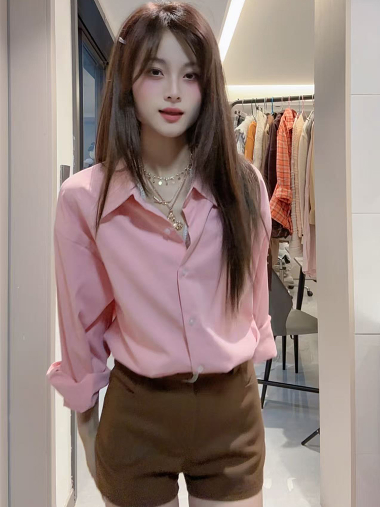 韩系字母刺绣粉色长袖衬衫女秋季2025新款设计感内搭休闲慵懒上衣