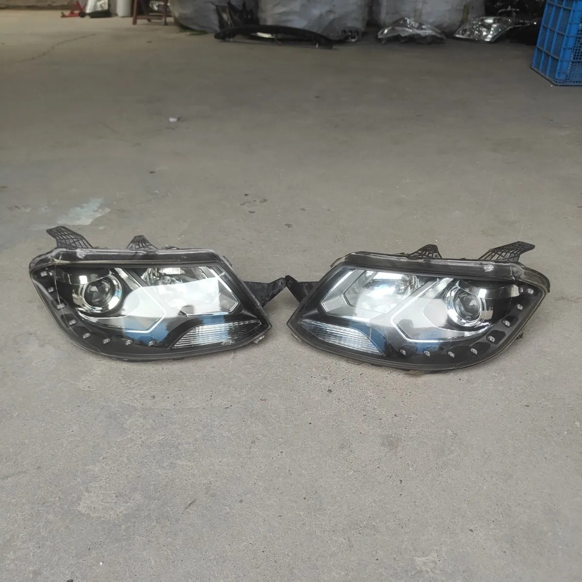 适用于东风风光370大灯前置照明灯前车灯远近光