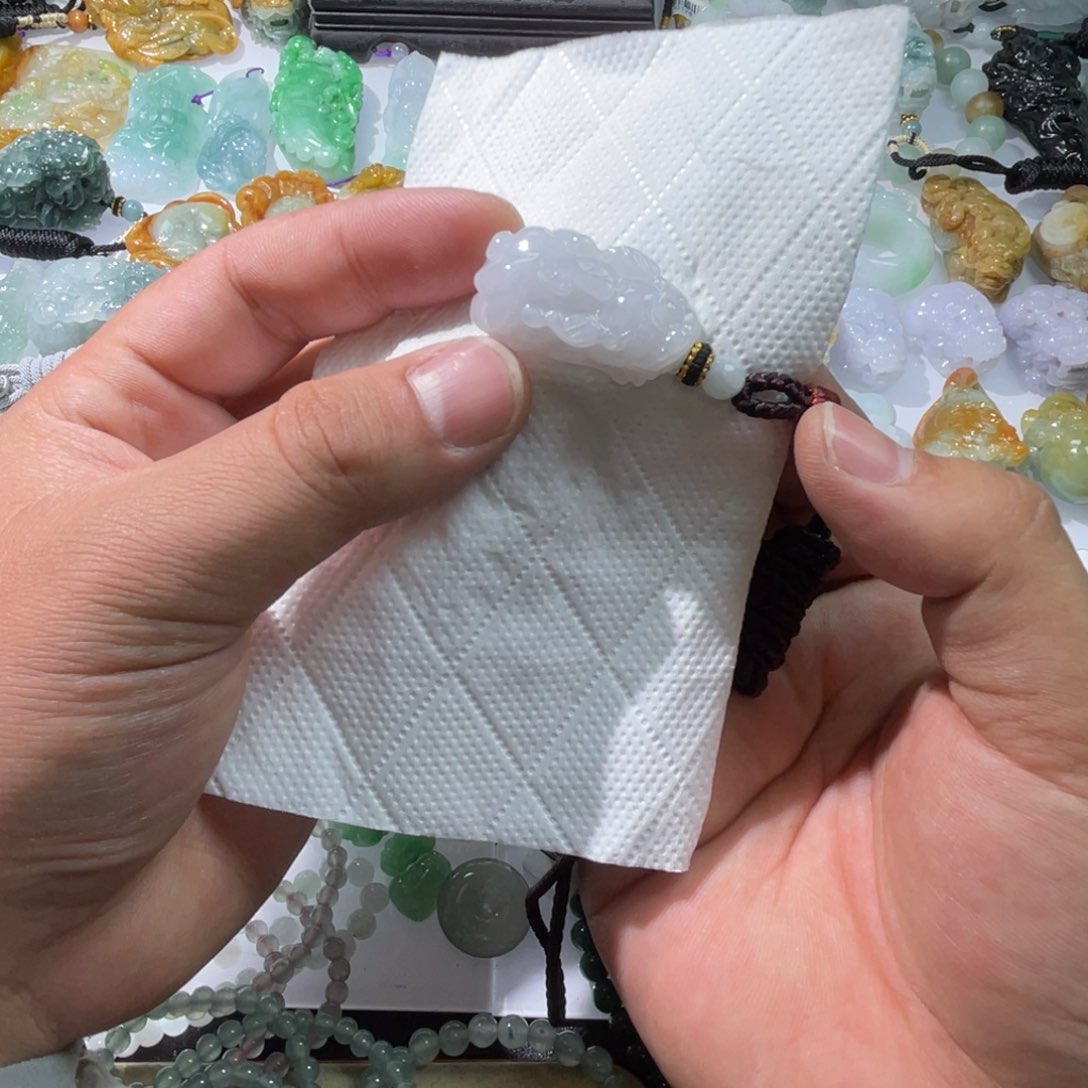 翡翠颈饰未镶嵌天然