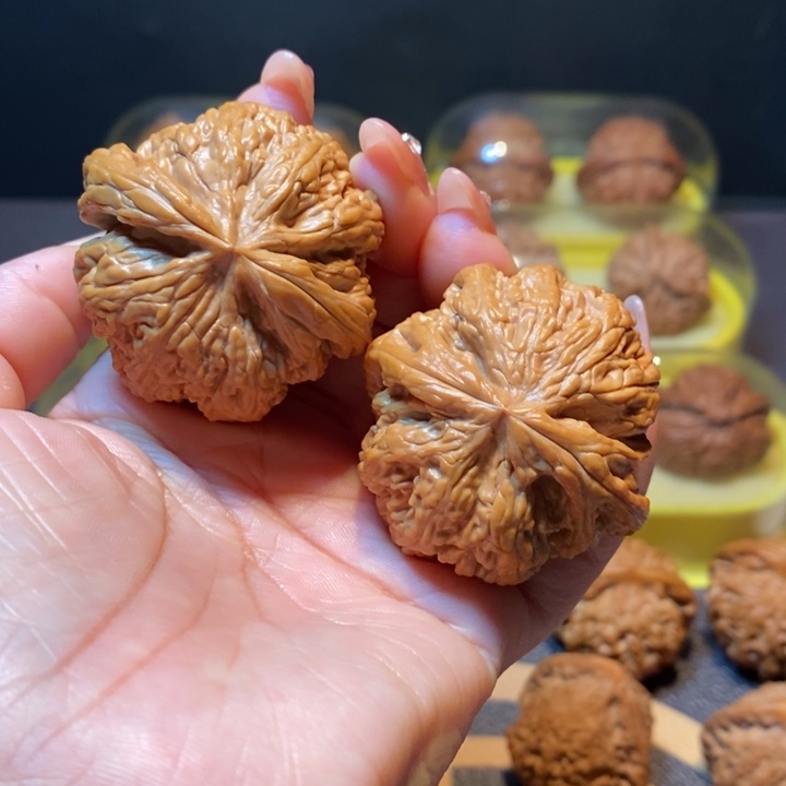 张***·文玩核桃吊坠粗筋44全品