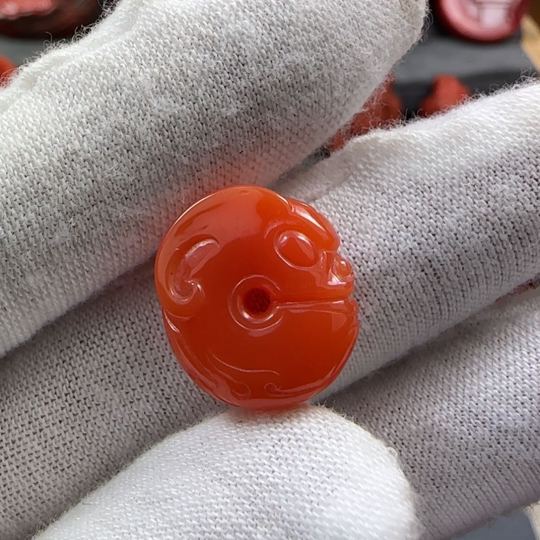 南红玛瑙配饰未镶嵌