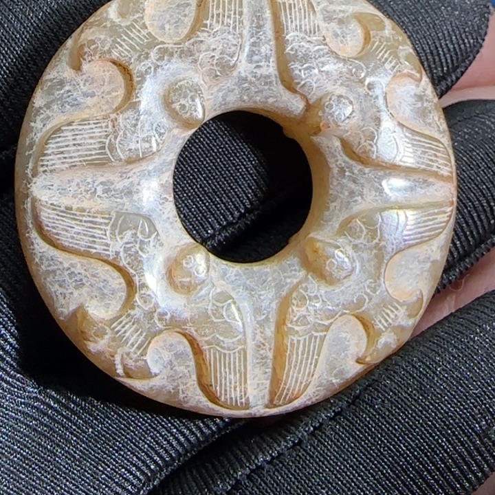 海***歌和田玉（糖玉）未镶嵌挂件