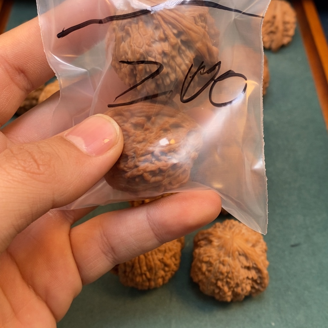 黑***靥吊坠文玩核桃新品种