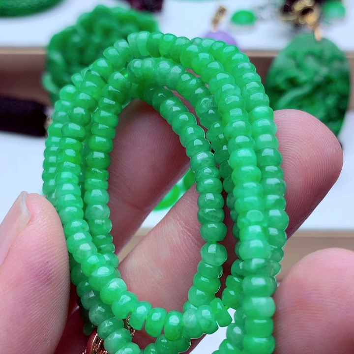 翡翠未镶嵌毛衣链