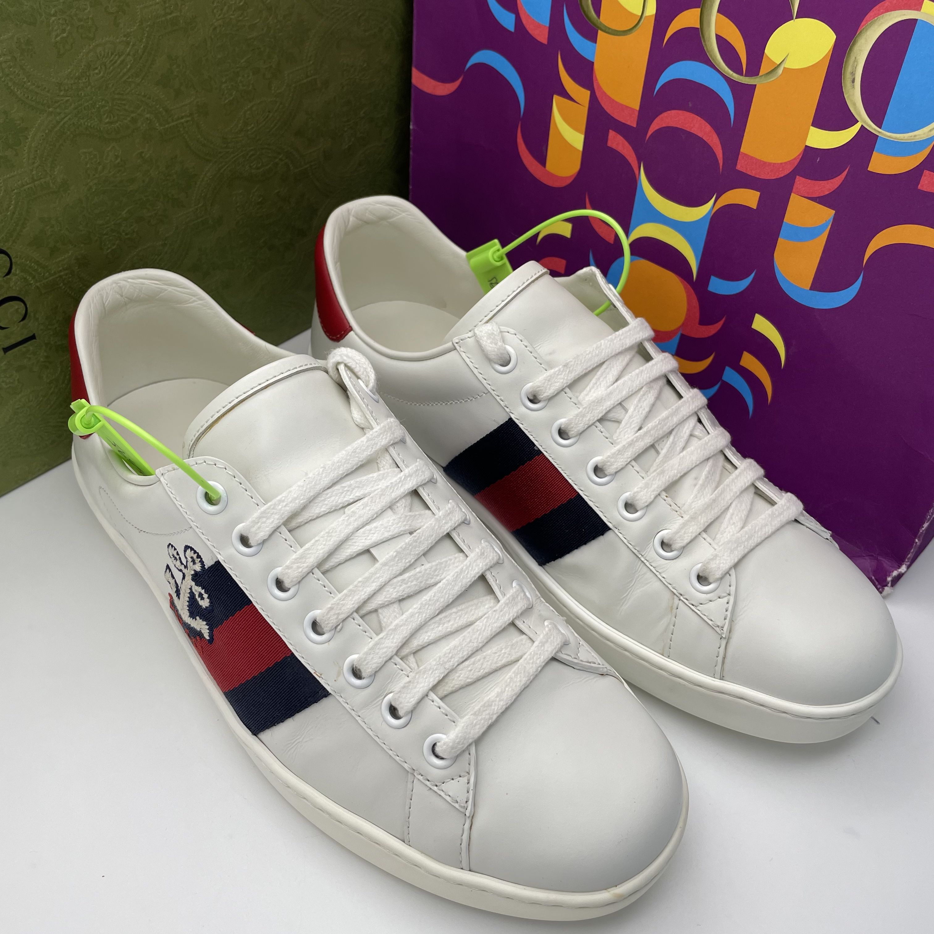 95新 GUCCI/古驰 /39.5欧码/二手男款 白色鸳鸯图案花朵时尚板鞋