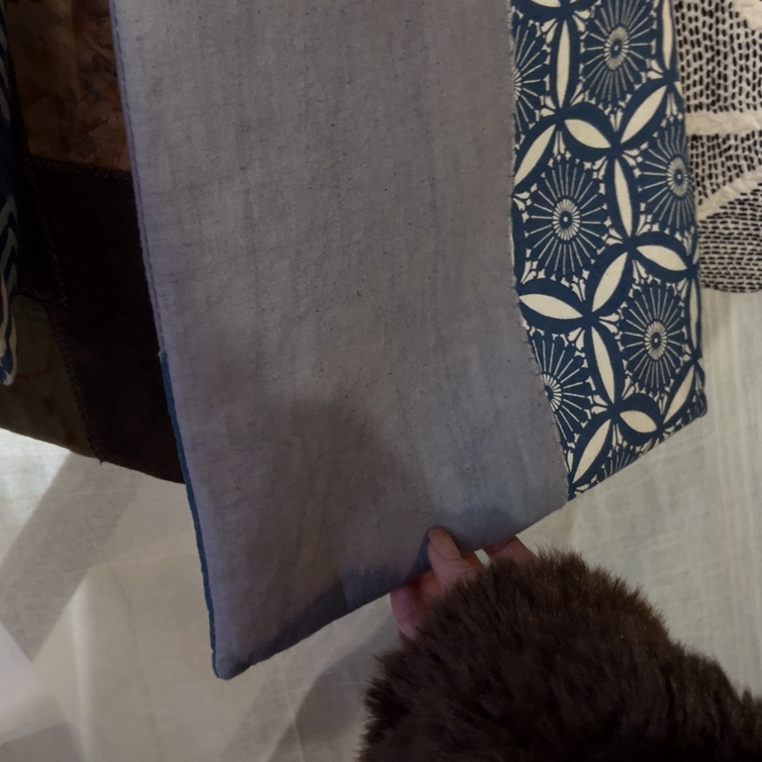 瓷片陶瓷。    陶瓷。     