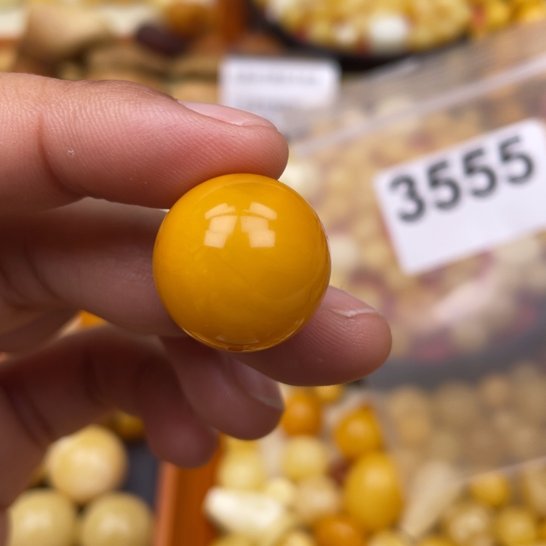 琥珀珠宝奇石未镶嵌19.8 一颗矿点