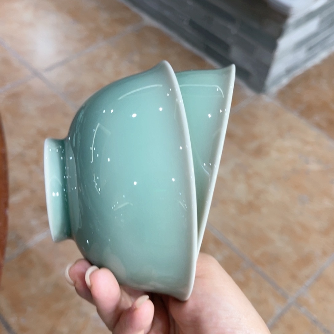 青瓷哈哈哈哈哈哈哈