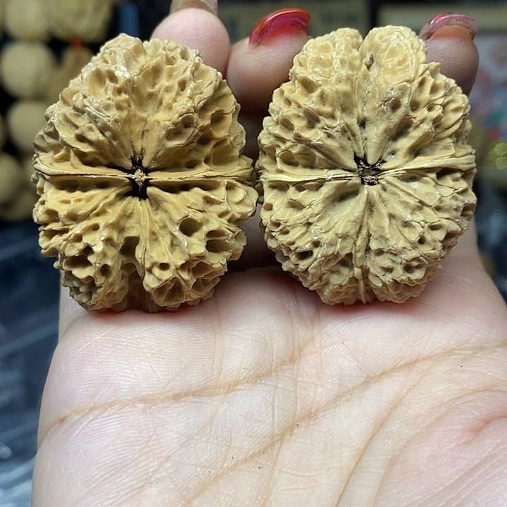 文玩核桃吊坠52大羊头微瑕