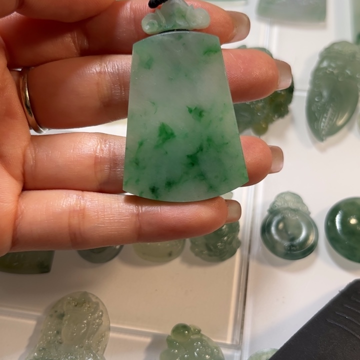 定制翡翠未镶嵌缅甸