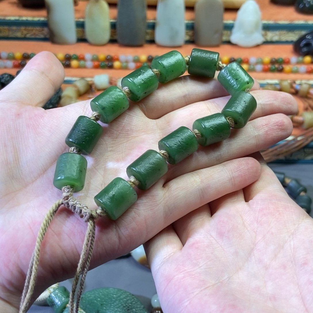 和田玉颈饰未镶嵌