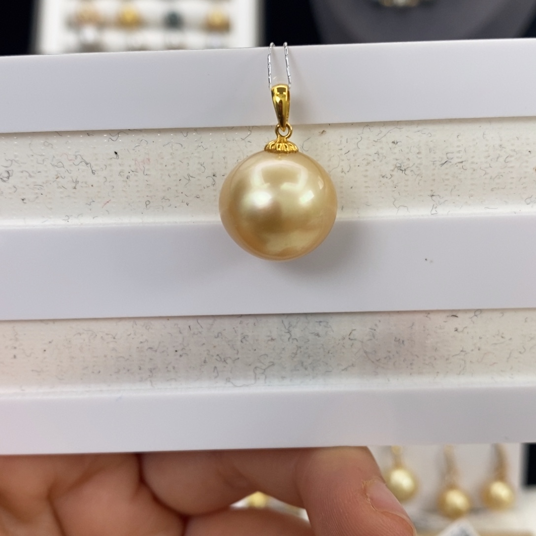 18K金镶嵌海水珍珠颈饰15-16m m