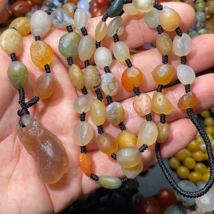 玛瑙/玉髓合金颈饰