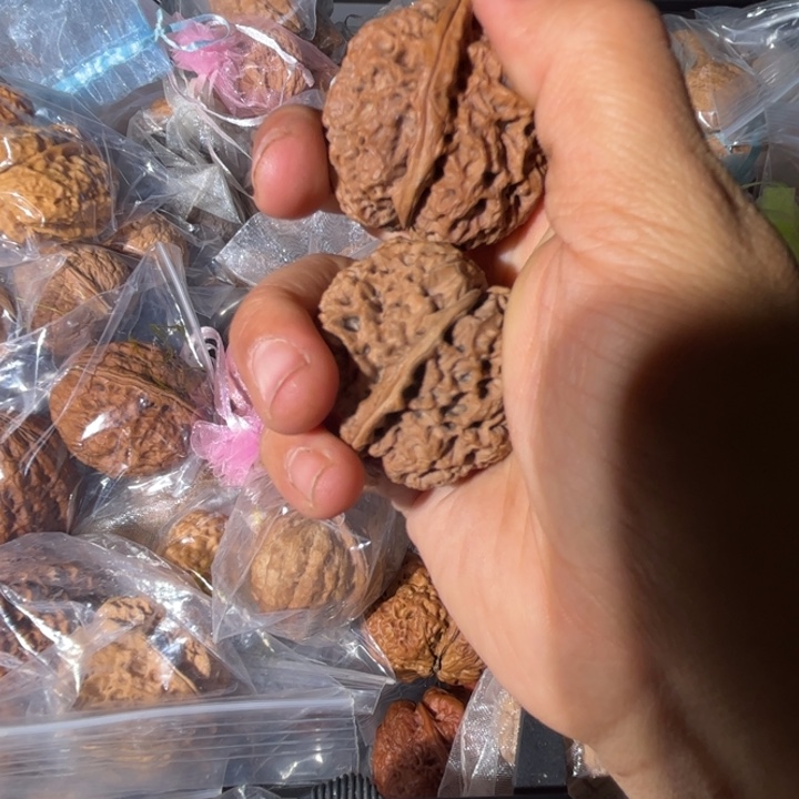 文玩核桃吊坠滇西64