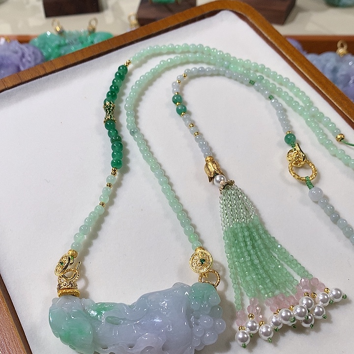 翡翠未镶嵌颈饰翡翠吊坠