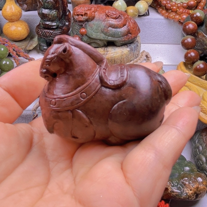 岫岩河磨玉（透闪石质玉）把件未镶嵌郑*康