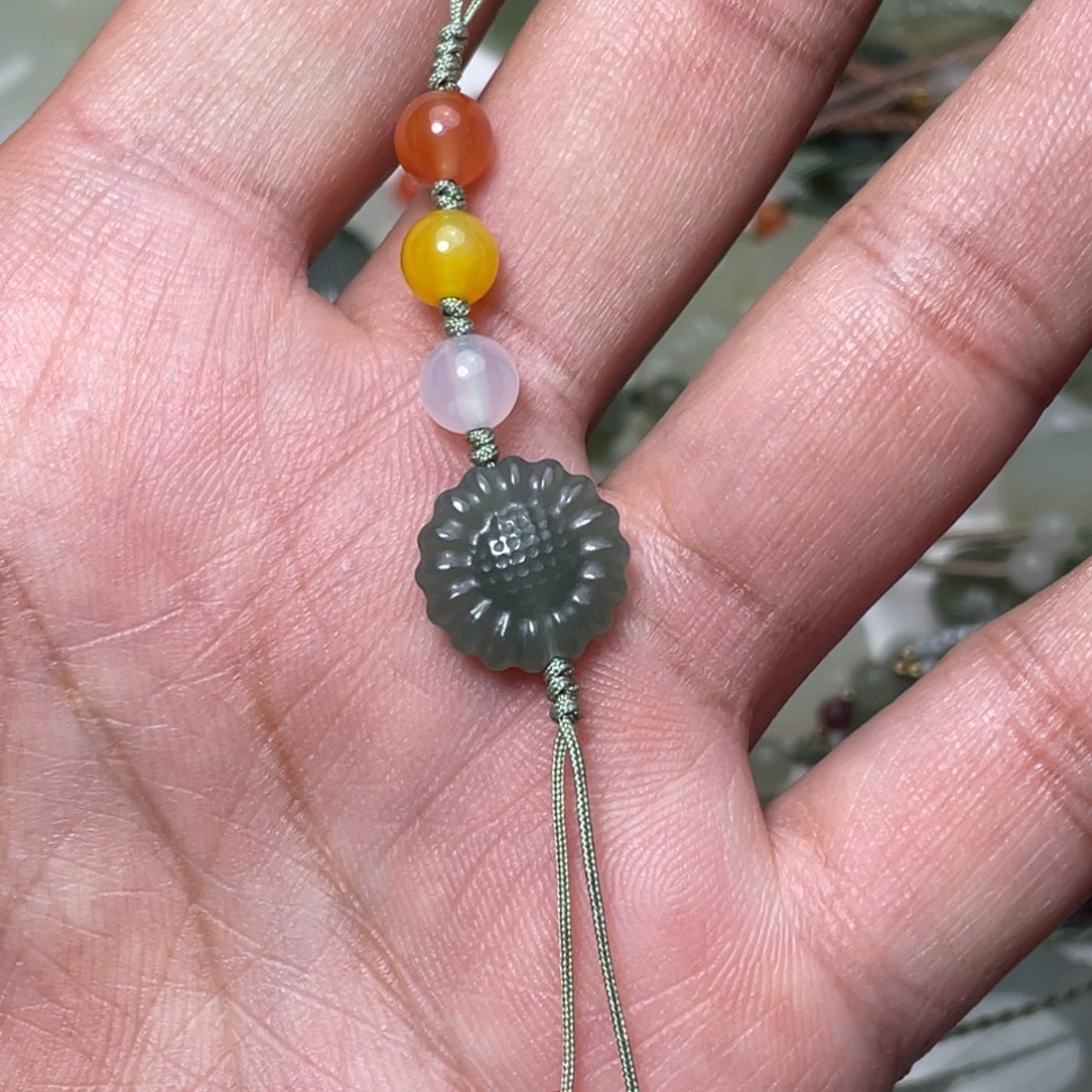 颈饰未镶嵌和田玉