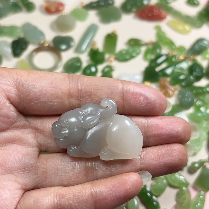 w***n和田玉未镶嵌珠宝奇石