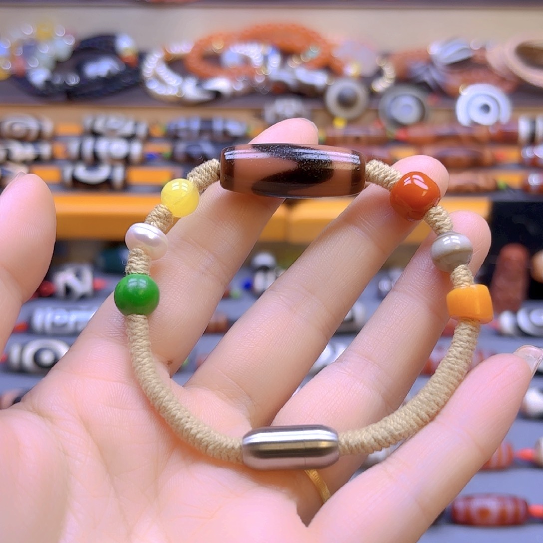 武***）玛瑙/玉髓未镶嵌颈饰