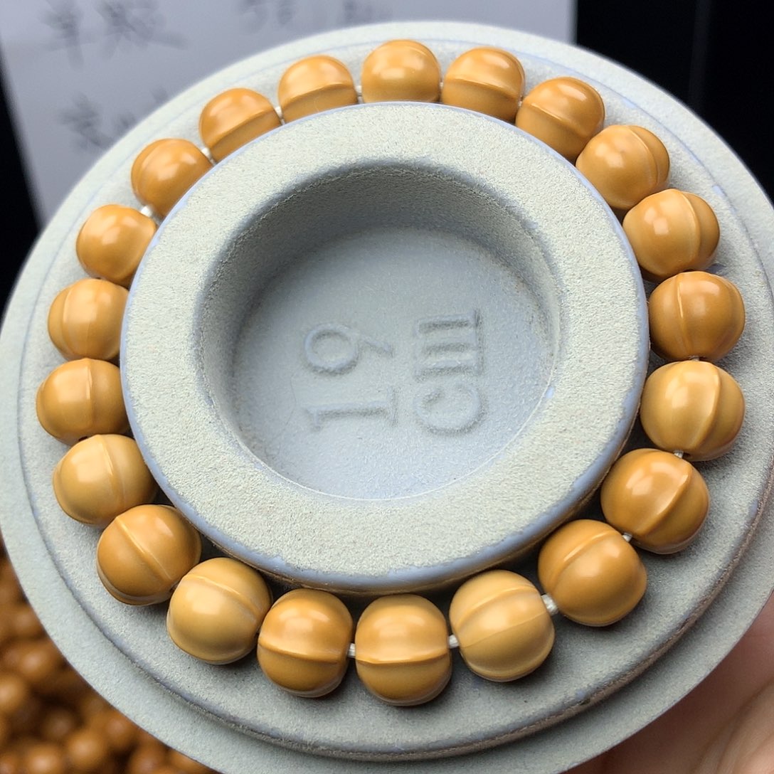 手串桃核猴头聚宝盆四花鲨鱼油点款