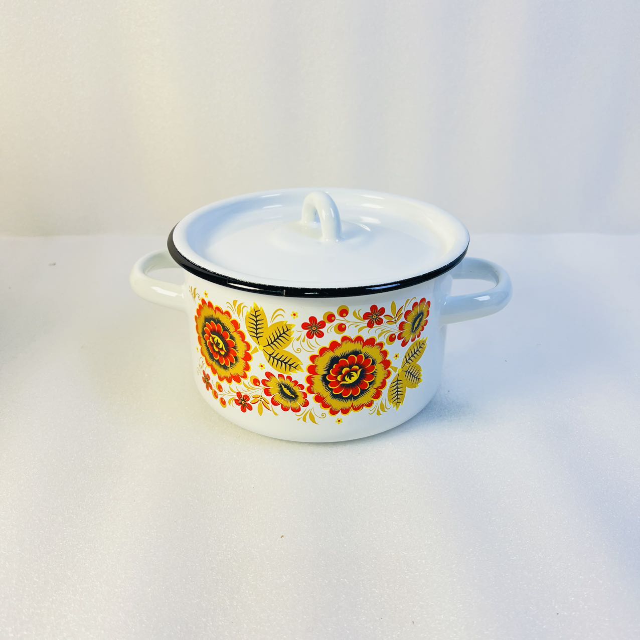 俄罗斯原装进口怀旧复古搪瓷圆形锅（1.5升）汤锅珐琅正宗家用