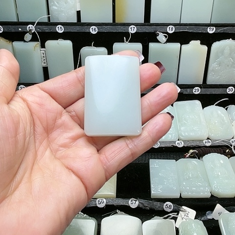 和田玉颈饰未镶嵌任*