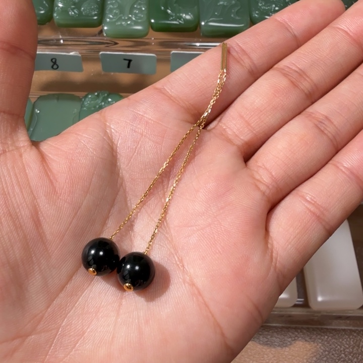 和田玉18K金镶嵌颈饰天花板墨青羊脂玉9mm耳线（活动价）