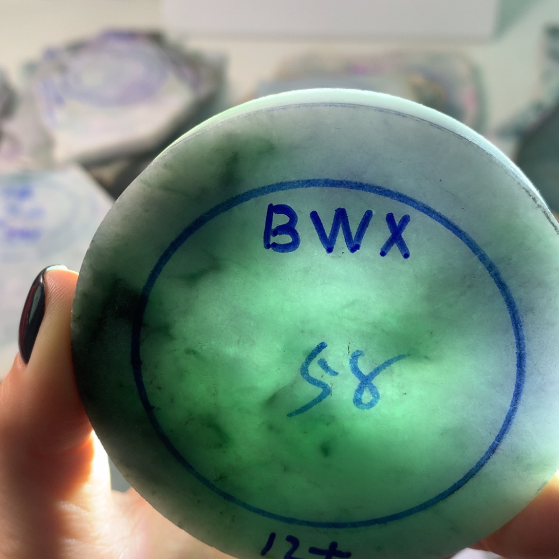 定制翡翠未镶嵌翡翠手镯