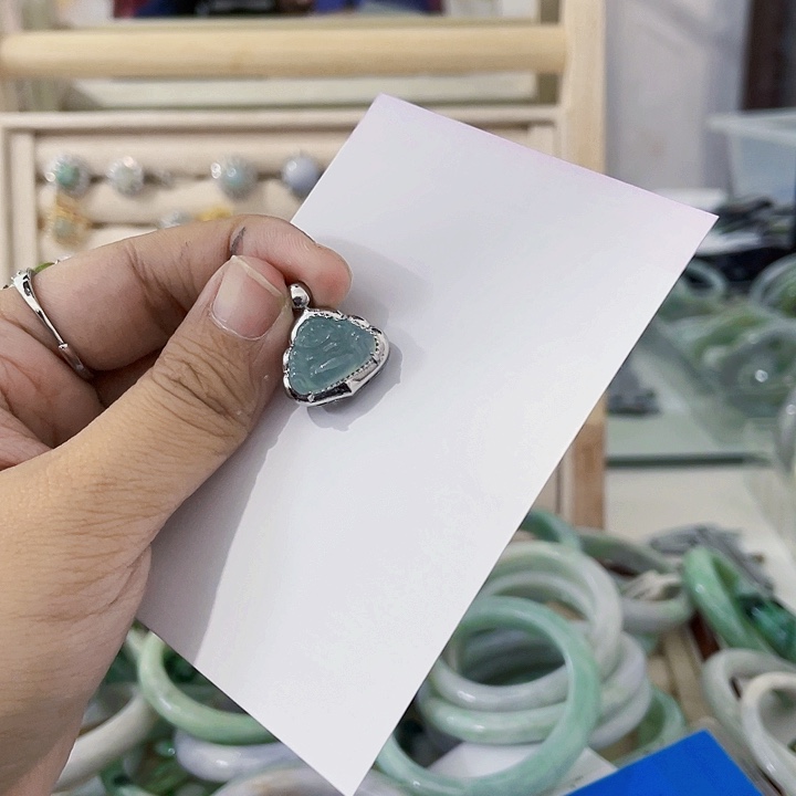 翡翠未镶嵌颈饰天然翡翠