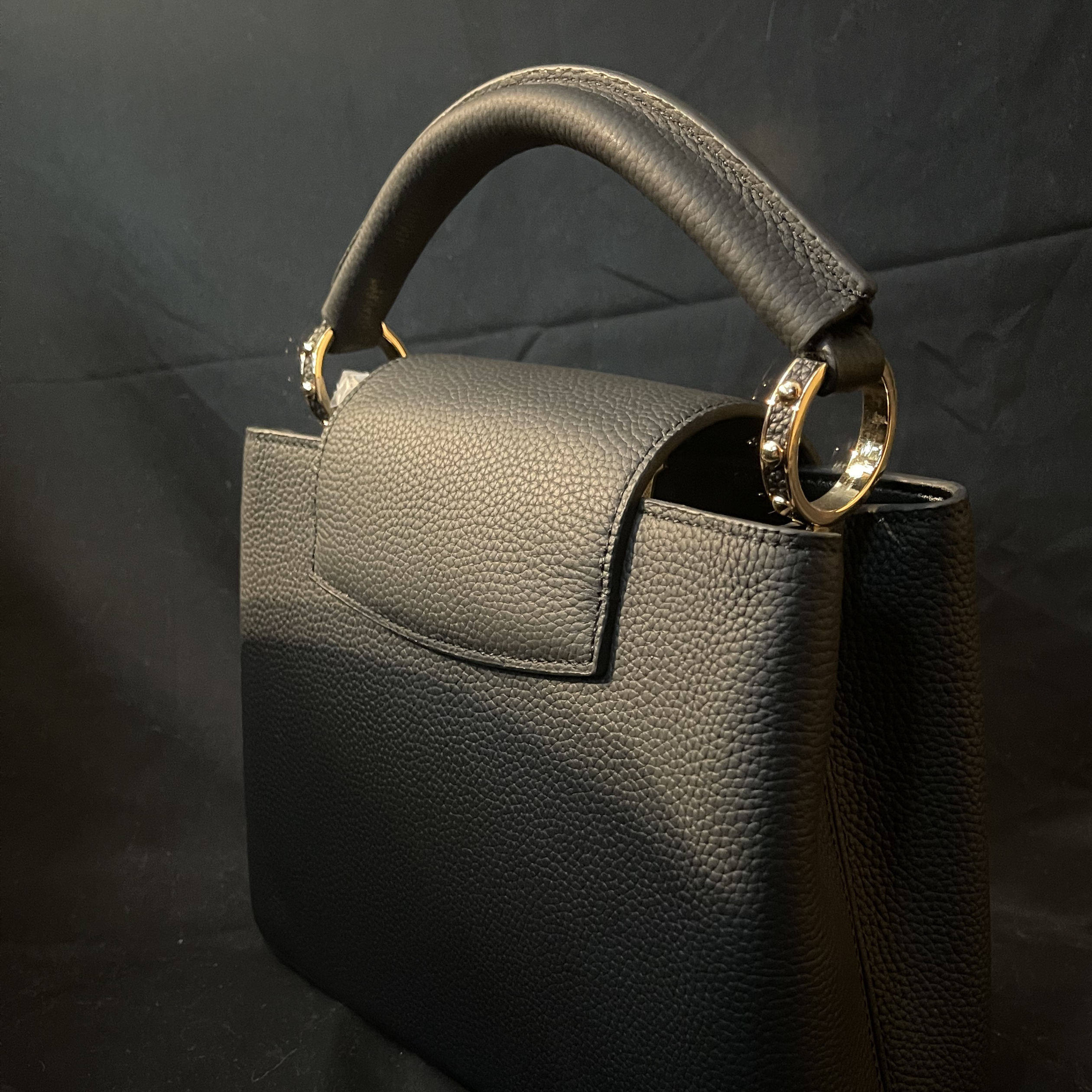 LQ-WITH-QUEEN真皮女包黑盖 10842