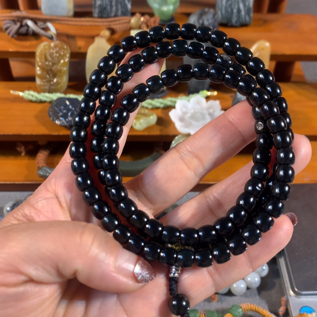 和田玉（糖玉）颈饰未镶嵌