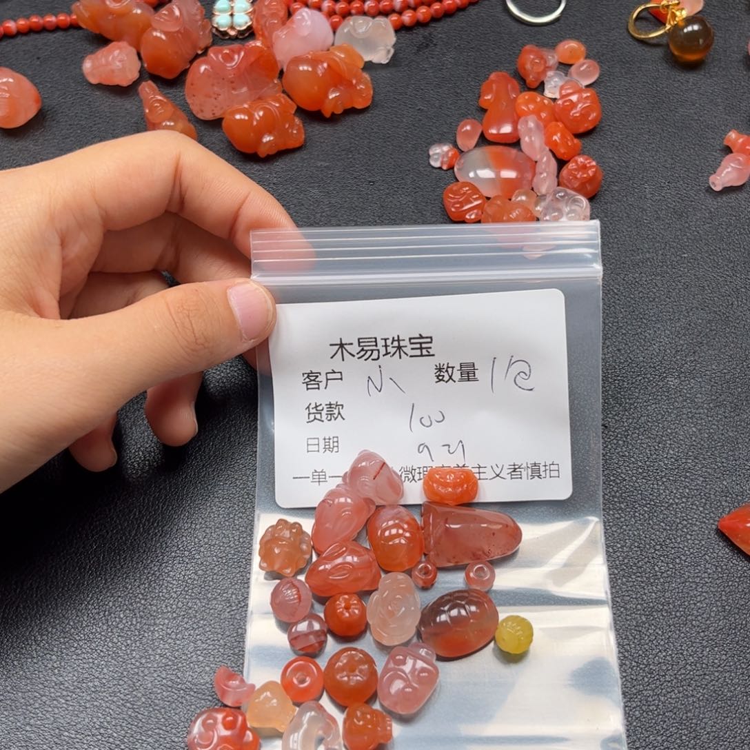小***头未镶嵌配饰南红玛瑙