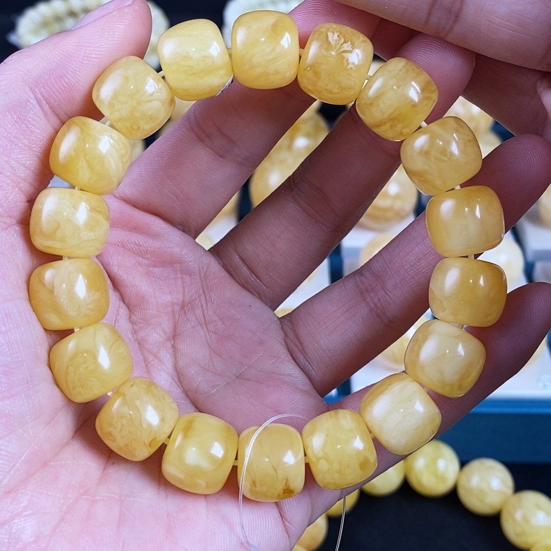 蜜蜡珠宝奇石未镶嵌