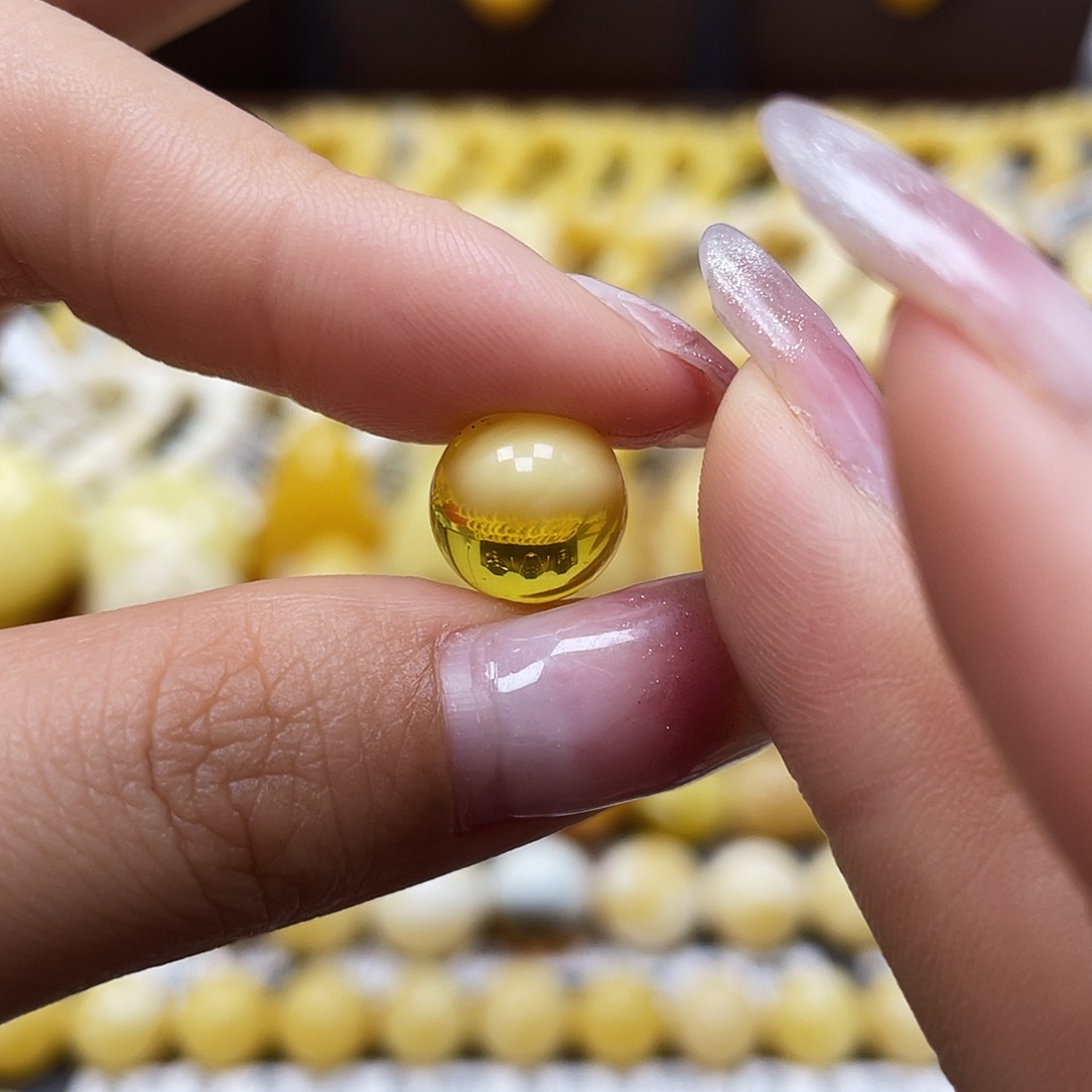 蜜蜡裸石未镶嵌圆珠10.7mm福利