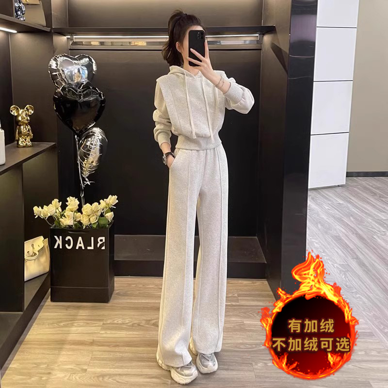 高级感休闲运动套装女秋冬加绒加厚炸街减龄洋气卫衣阔腿裤两件套
