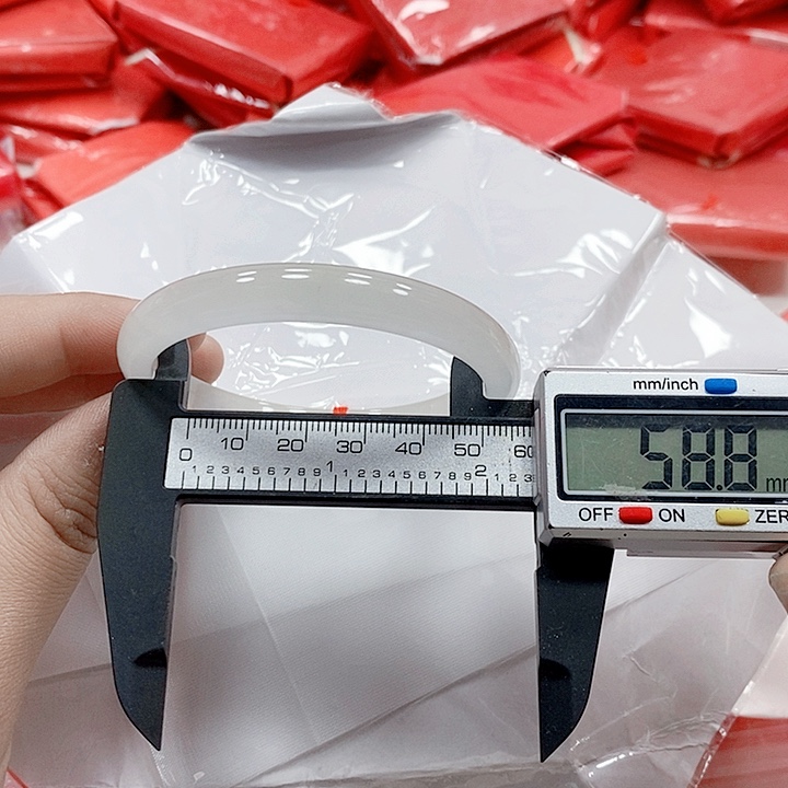 翡翠手镯未镶嵌37                 