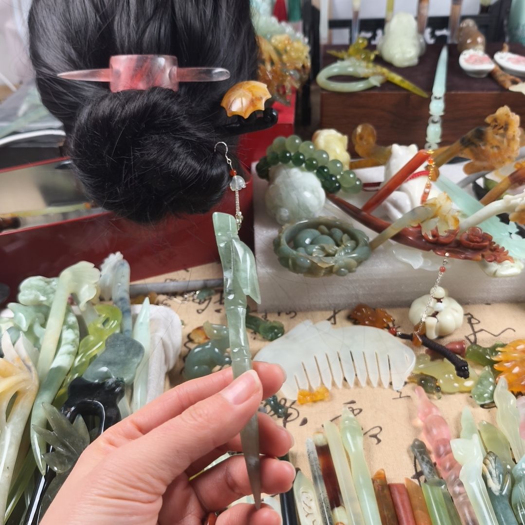 蛇纹石玉发饰合金