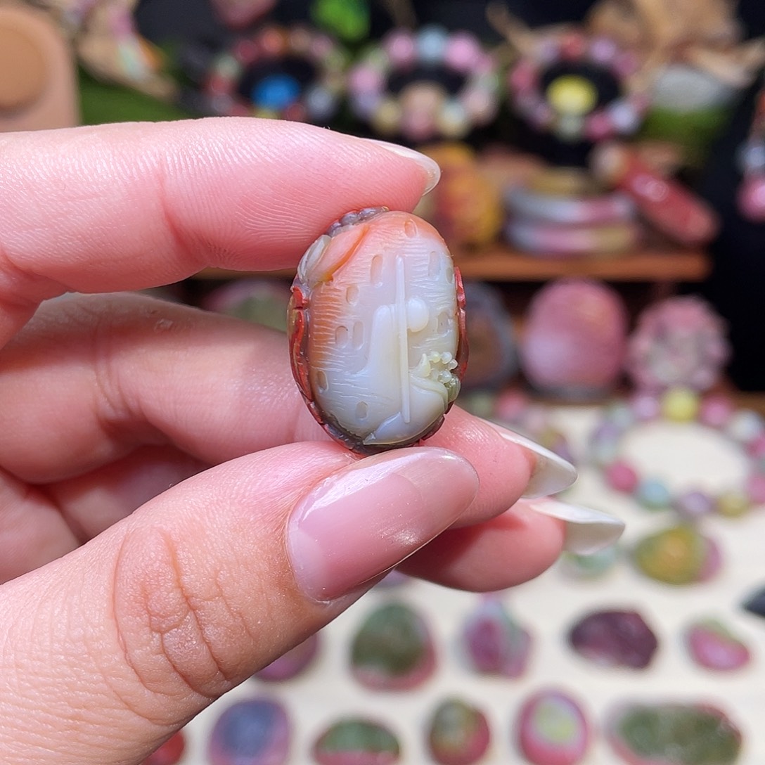 玛瑙/玉髓未镶嵌珠宝半成品盐源玛瑙苏工包浆悟道