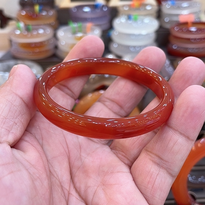 玛瑙/玉髓手镯未镶嵌
