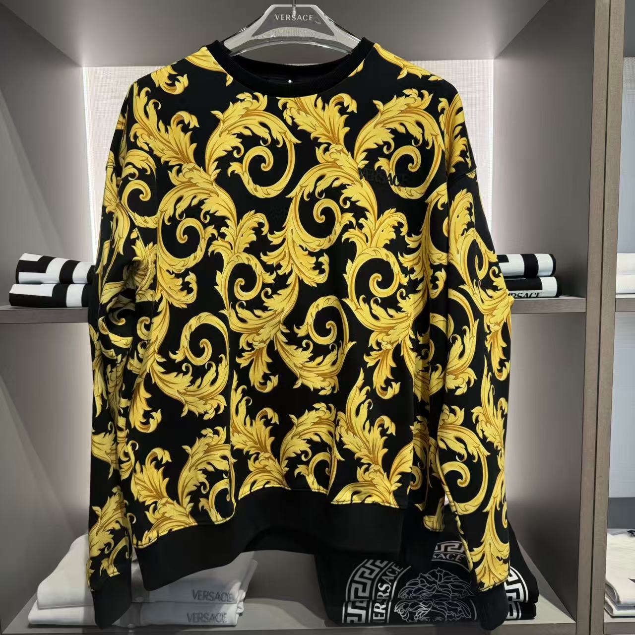 未使用 VERSACE/范思哲 男士新款黑金色巴洛克时尚印花宽松卫衣