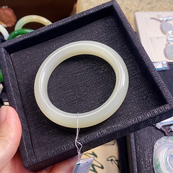 和田玉未镶嵌手镯晴水手镯