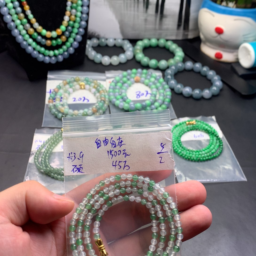 定制翡翠未镶嵌自**在翡翠项链