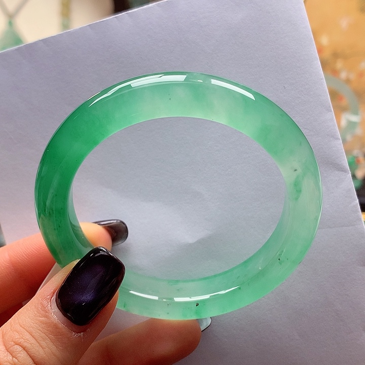 石英质玉未镶嵌手镯