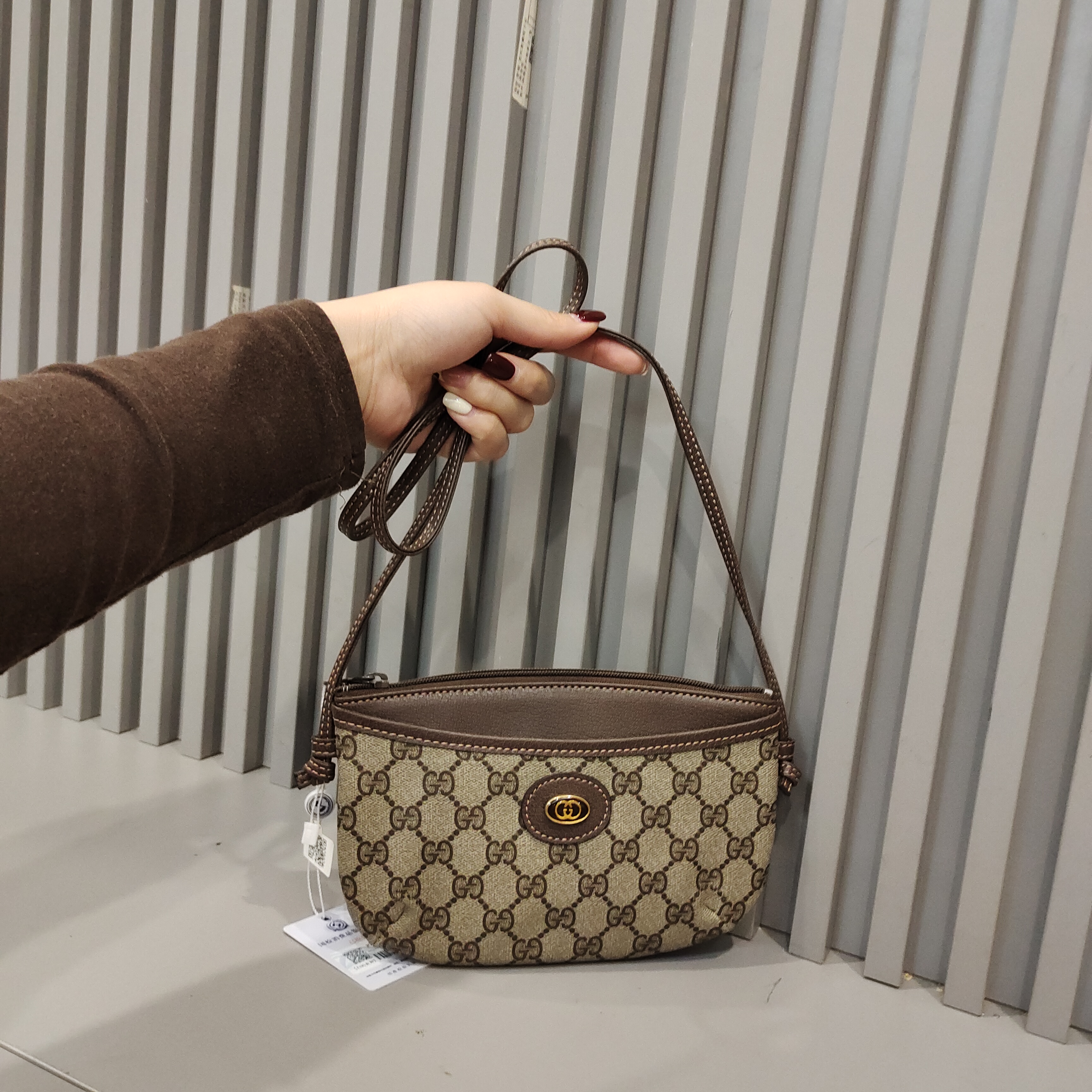 95新 GUCCI/古驰 兔兔奢欣欣/古驰斜挎包/241203054