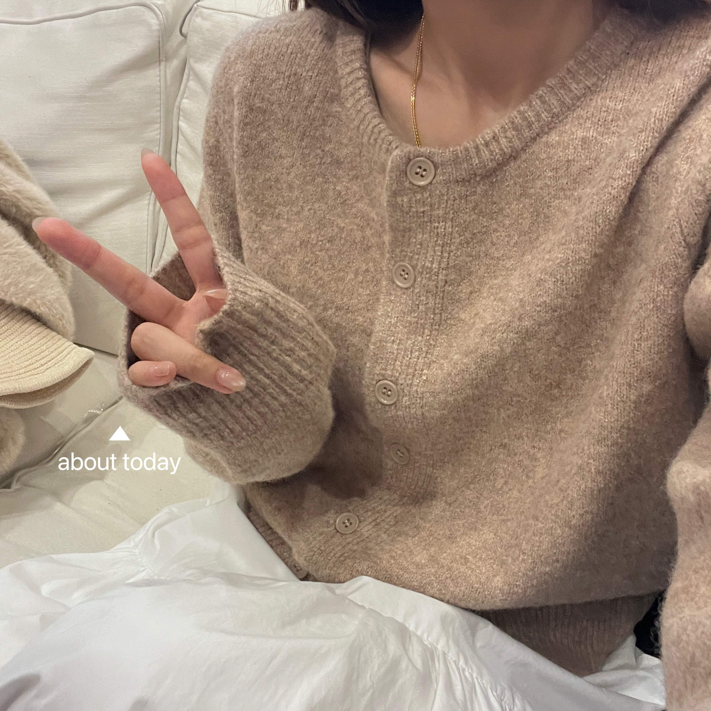 【素简】休闲百搭常规款韩版时尚宽松型轻职风纯色针织毛衫03358