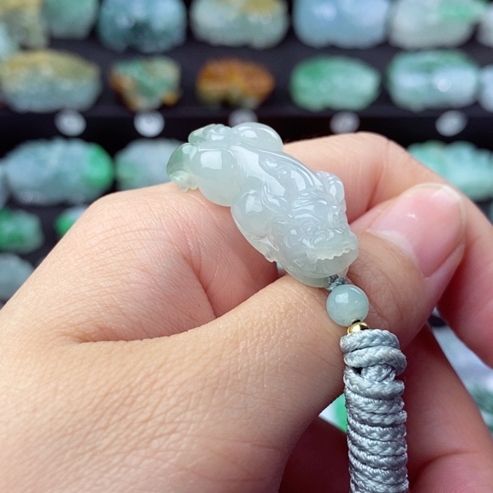 翡翠颈饰未镶嵌天然