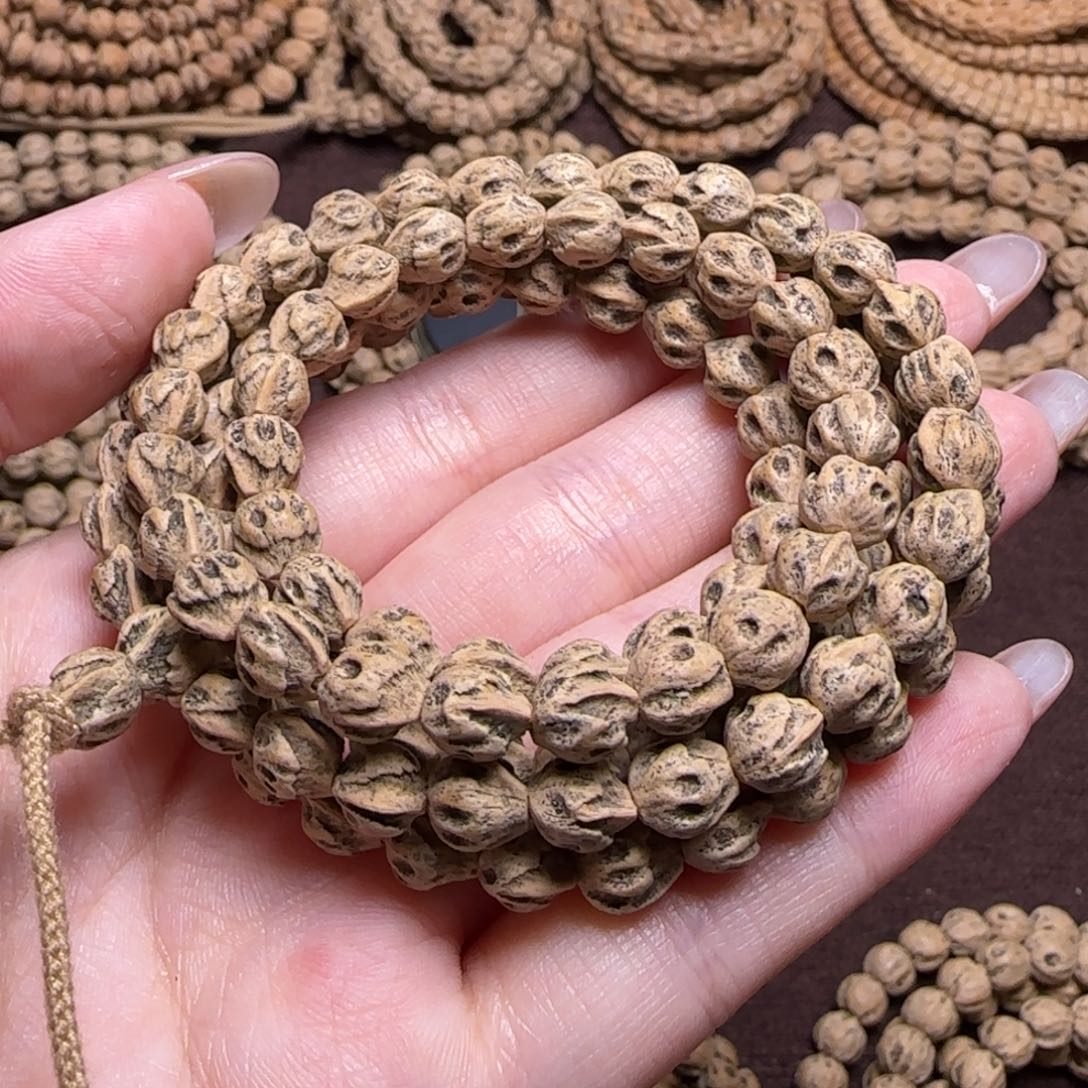 柏香籽/百香籽吊坠撸*兔