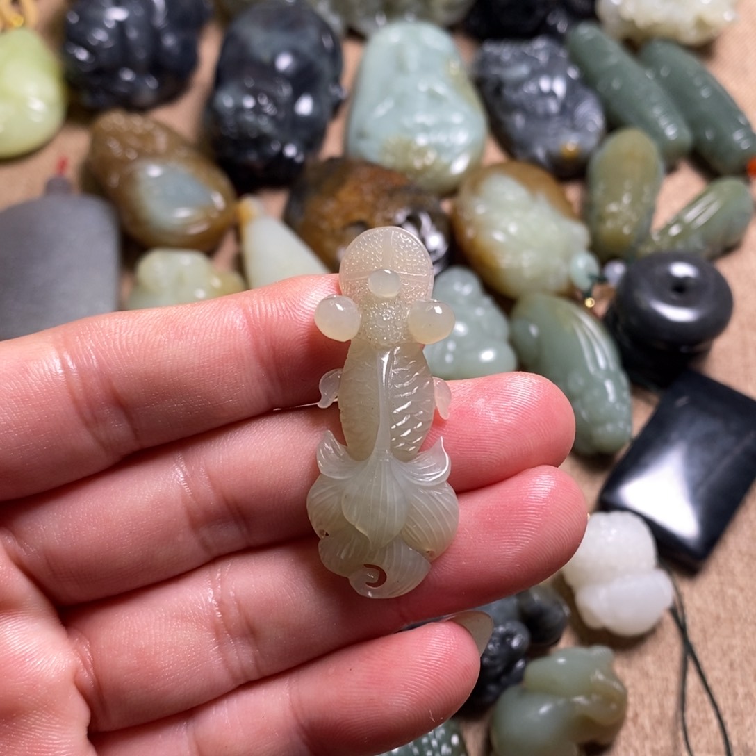 【闪购商品】和田玉挂件未镶嵌默*?