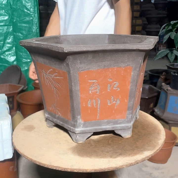 40红色六方红花盆花盆